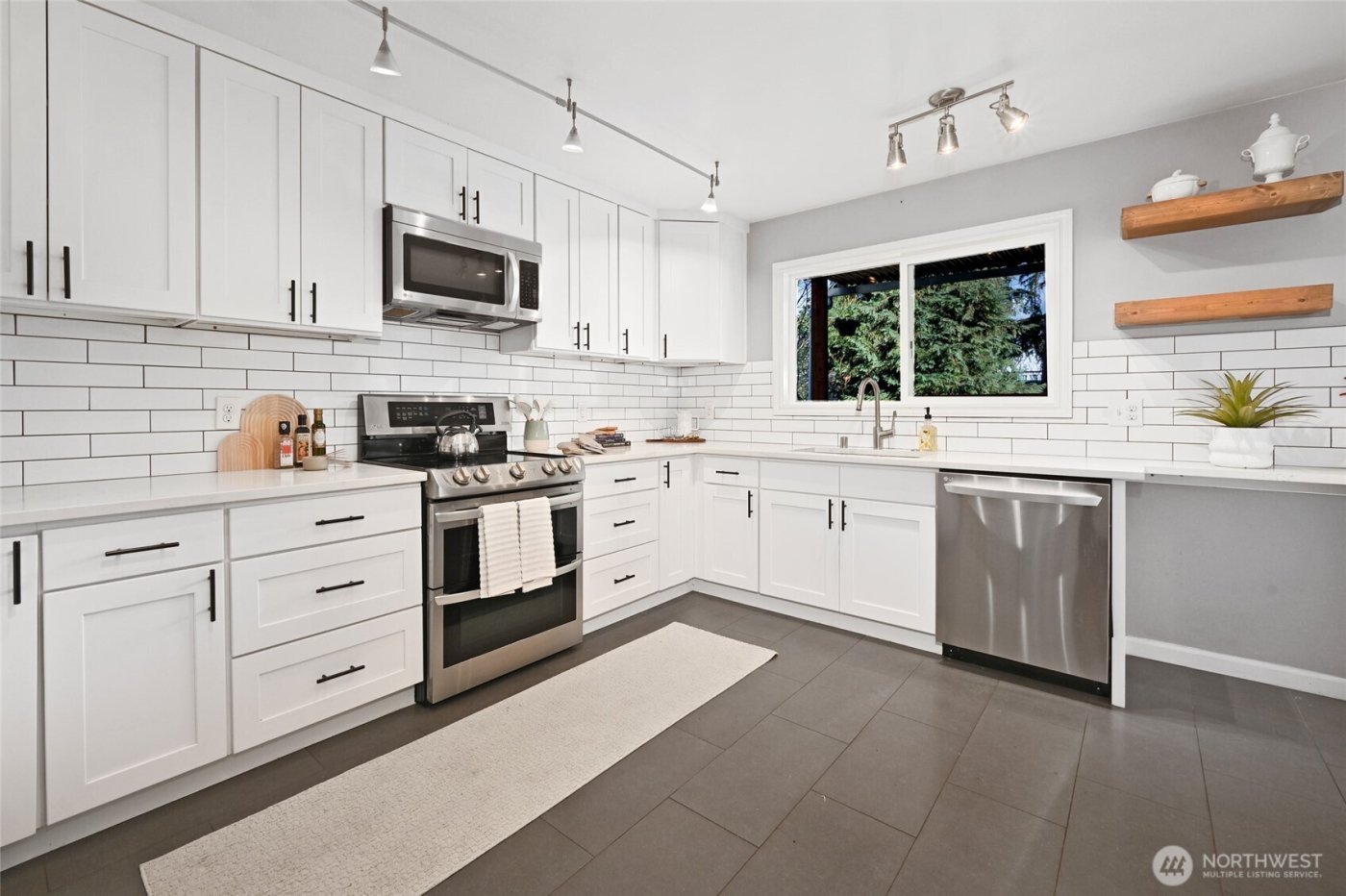 4570 36th Avenue W, Seattle, WA 98199