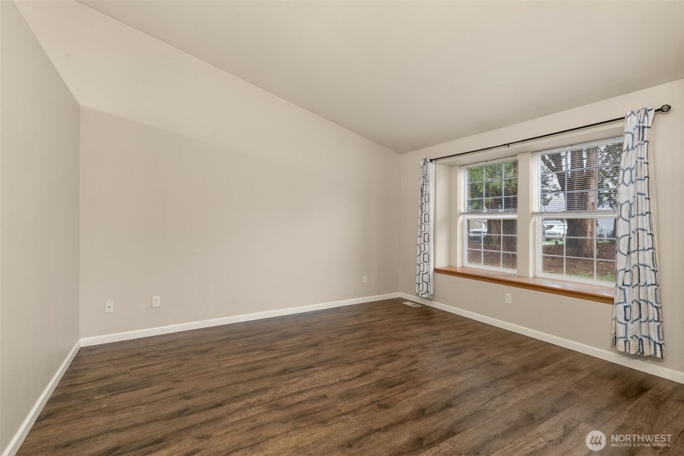 9208 321st Street Ct E, Eatonville, WA 98328