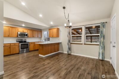 9208 321st Street Ct E, Eatonville, WA 98328 - Photo 9