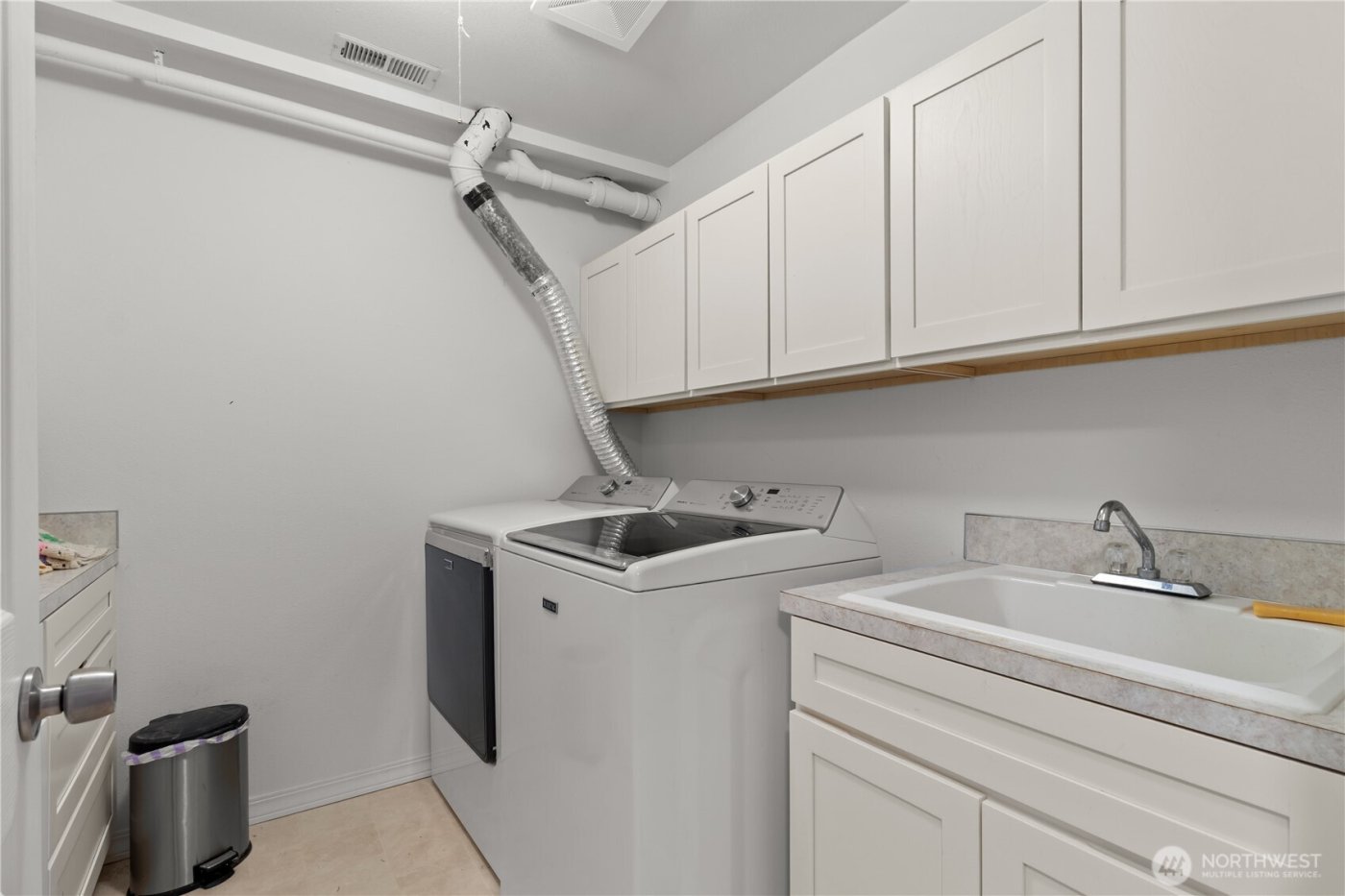 70 N Rim view Place , Hoodsport, WA 98548