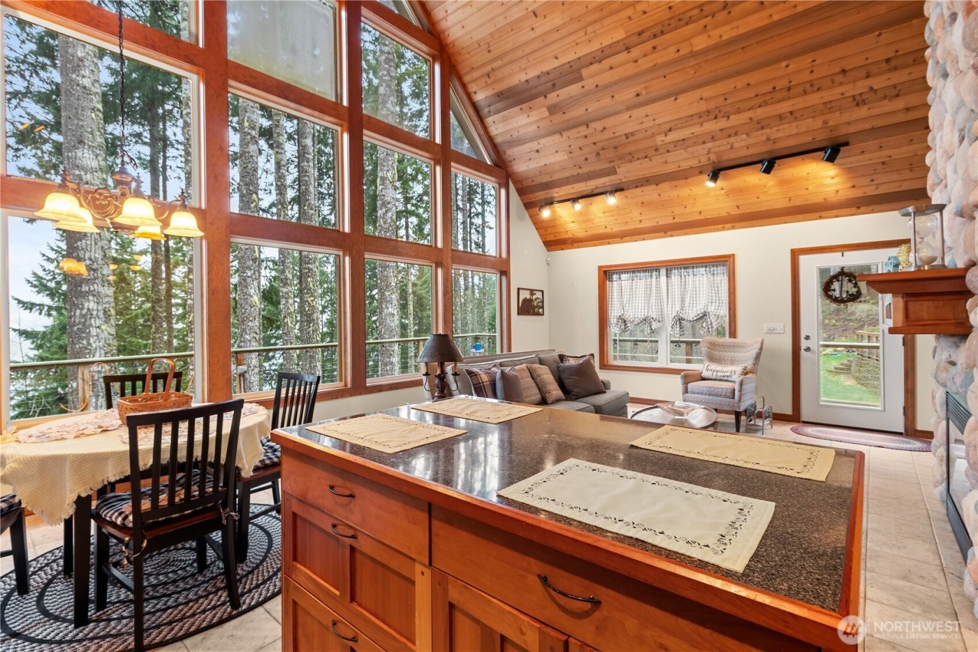 70 N Rim view Place , Hoodsport, WA 98548