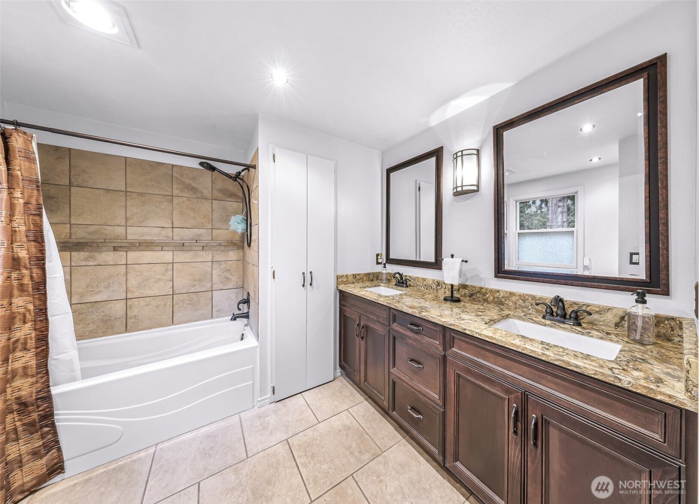 1776 Kaas Road , Ferndale, WA 98248