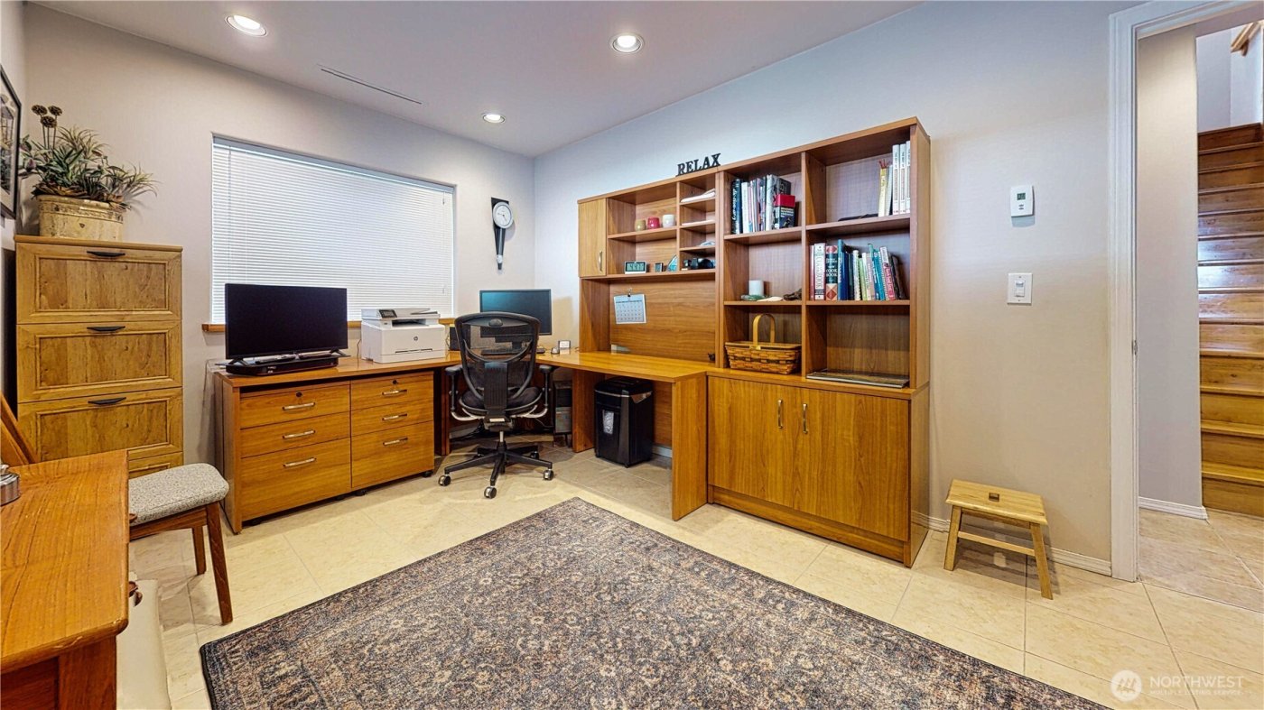 14028 Evergreen Way , Stanwood, WA 98292