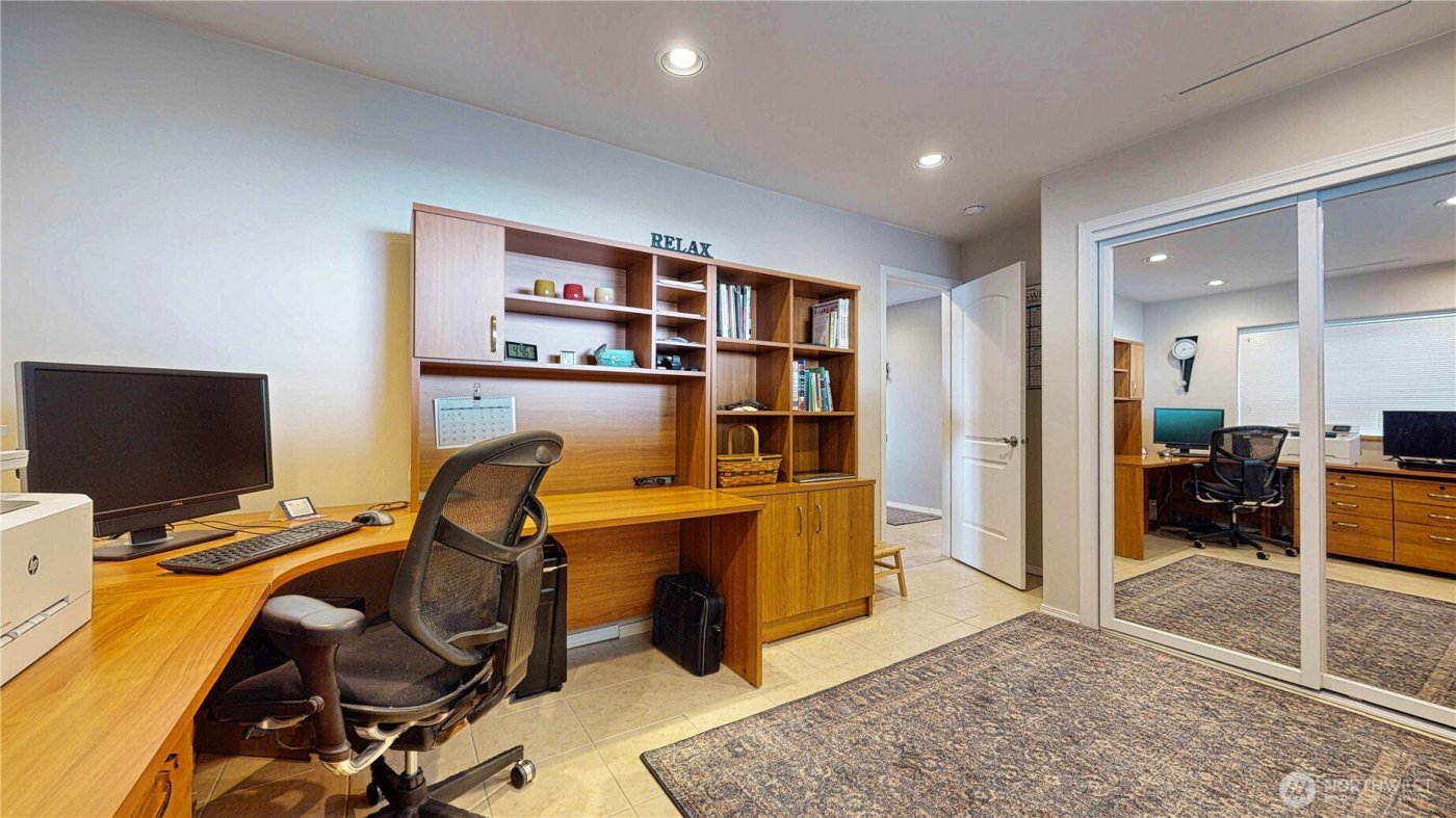 14028 Evergreen Way , Stanwood, WA 98292