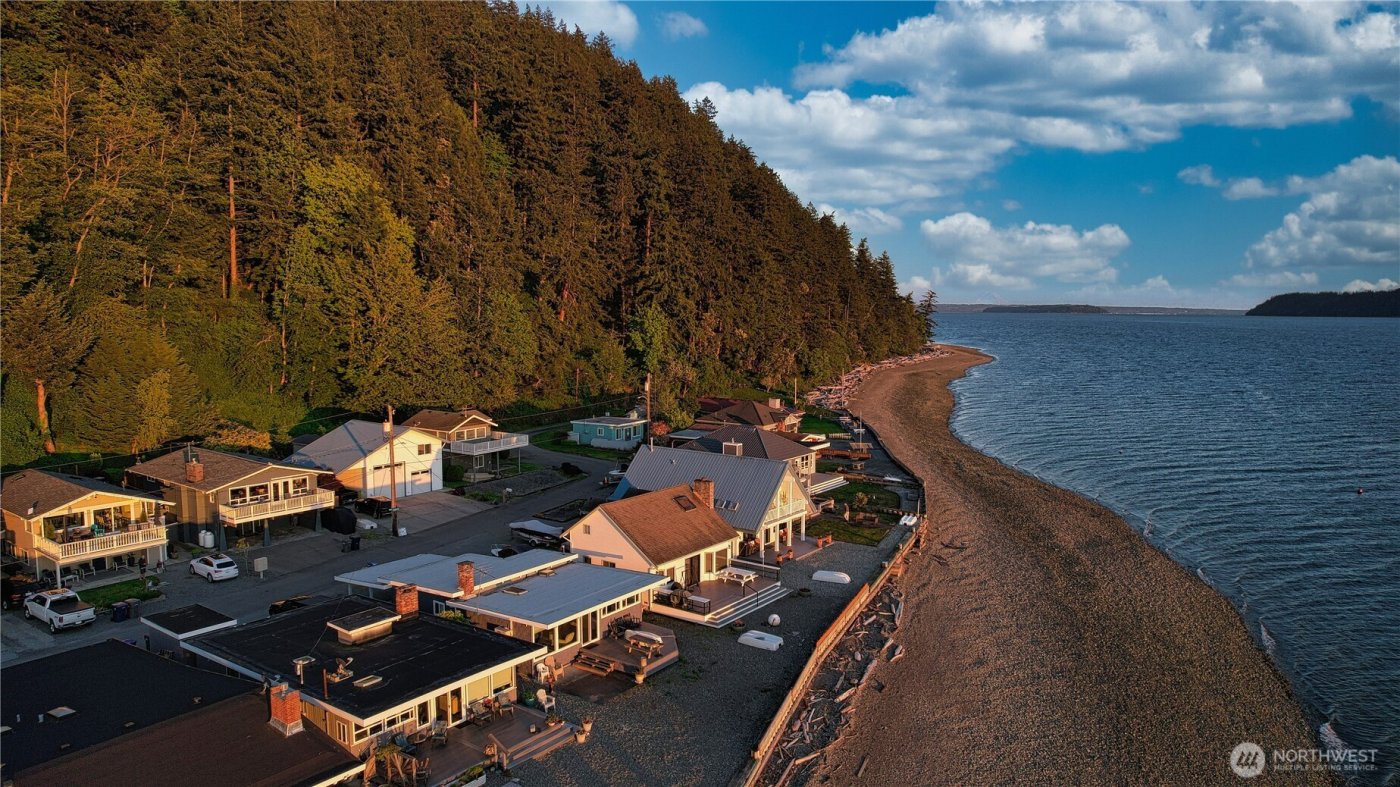 14028 Evergreen Way , Stanwood, WA 98292