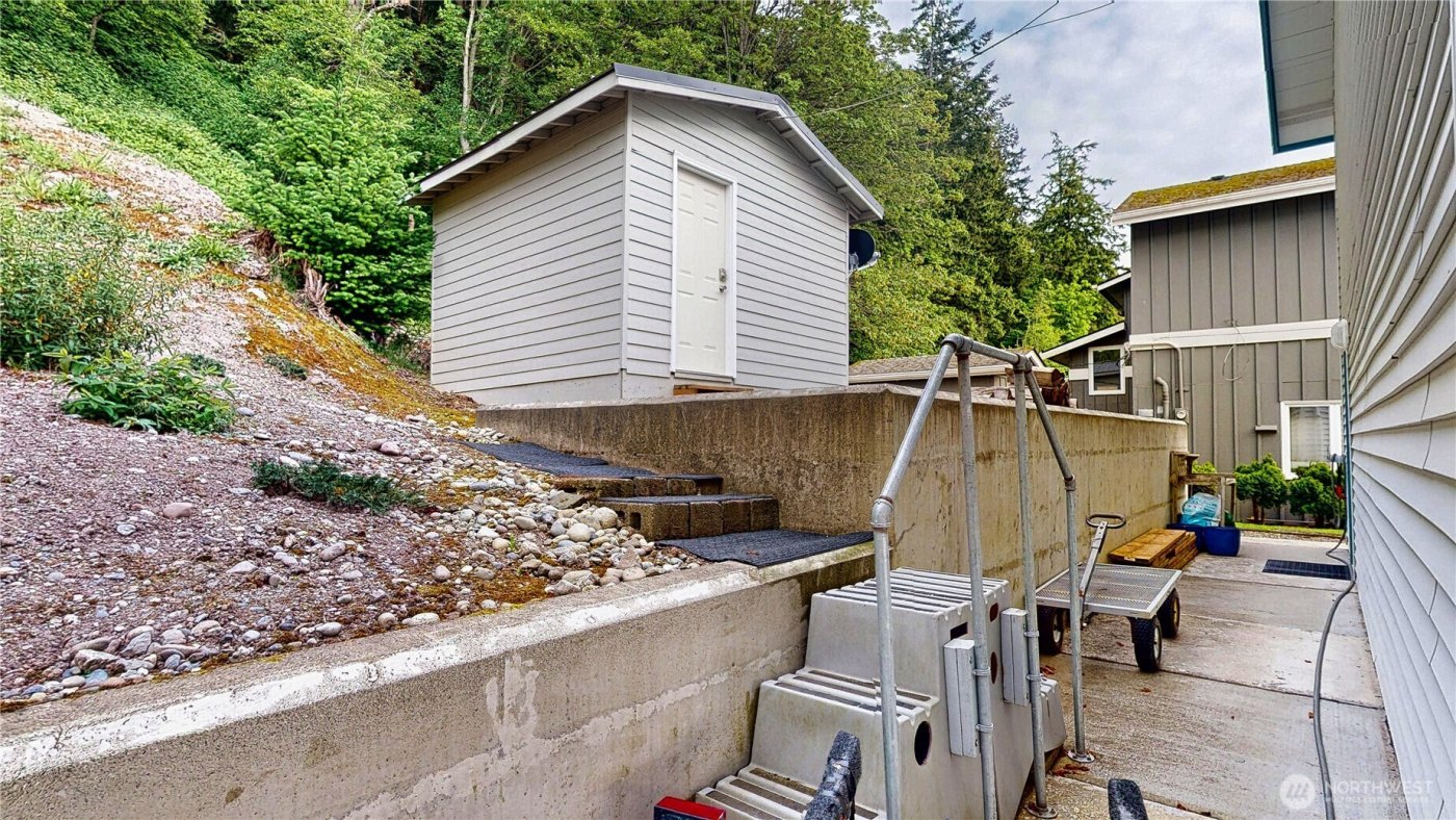 14028 Evergreen Way , Stanwood, WA 98292