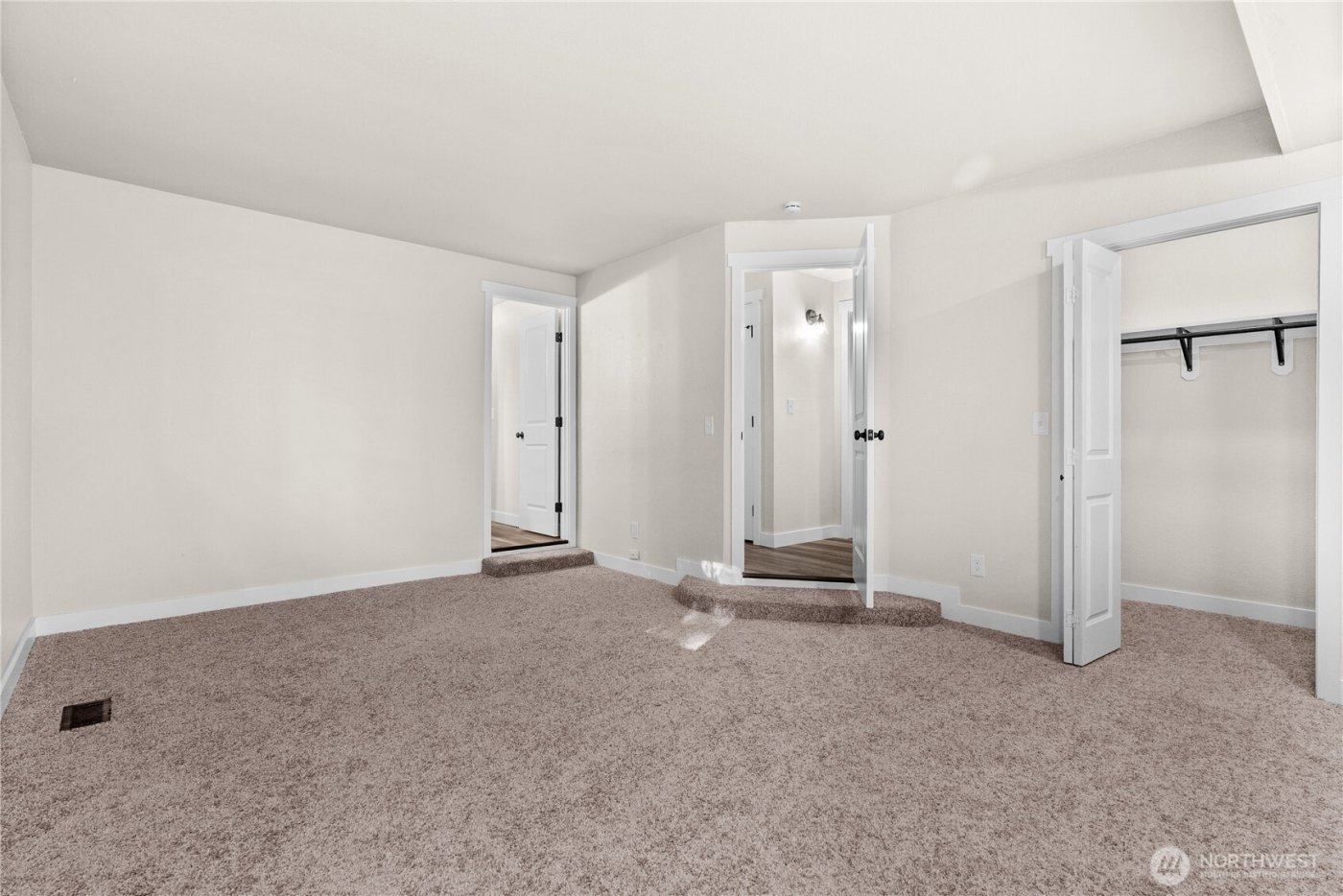 5002 95th Avenue W, University Place, WA 98467