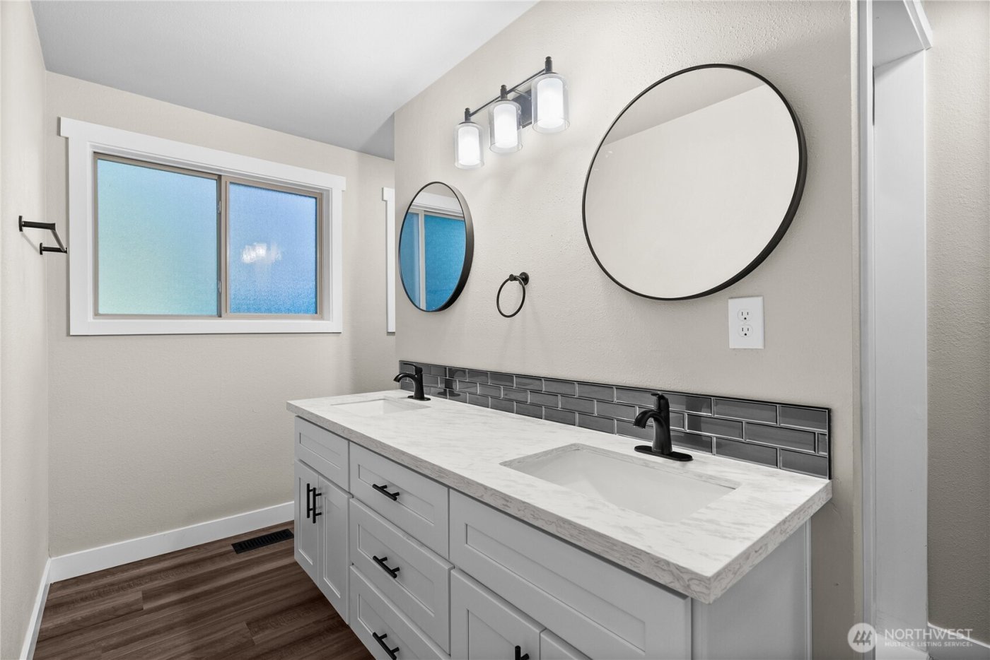 5002 95th Avenue W, University Place, WA 98467