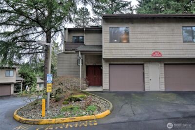15120 Sunwood Boulevard #OO11, Seattle, WA 98188