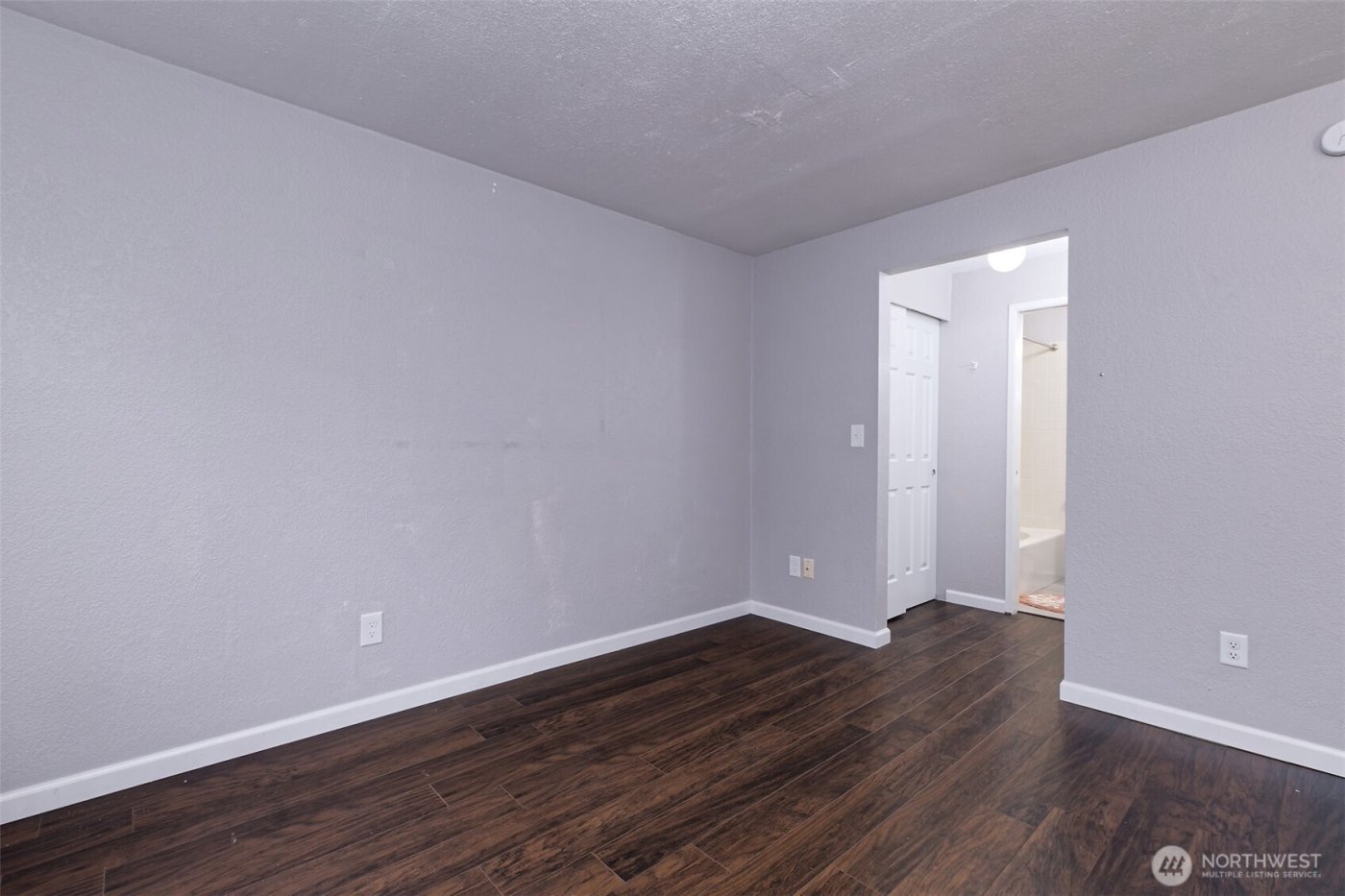 15120 Sunwood Boulevard #OO11, Seattle, WA 98188