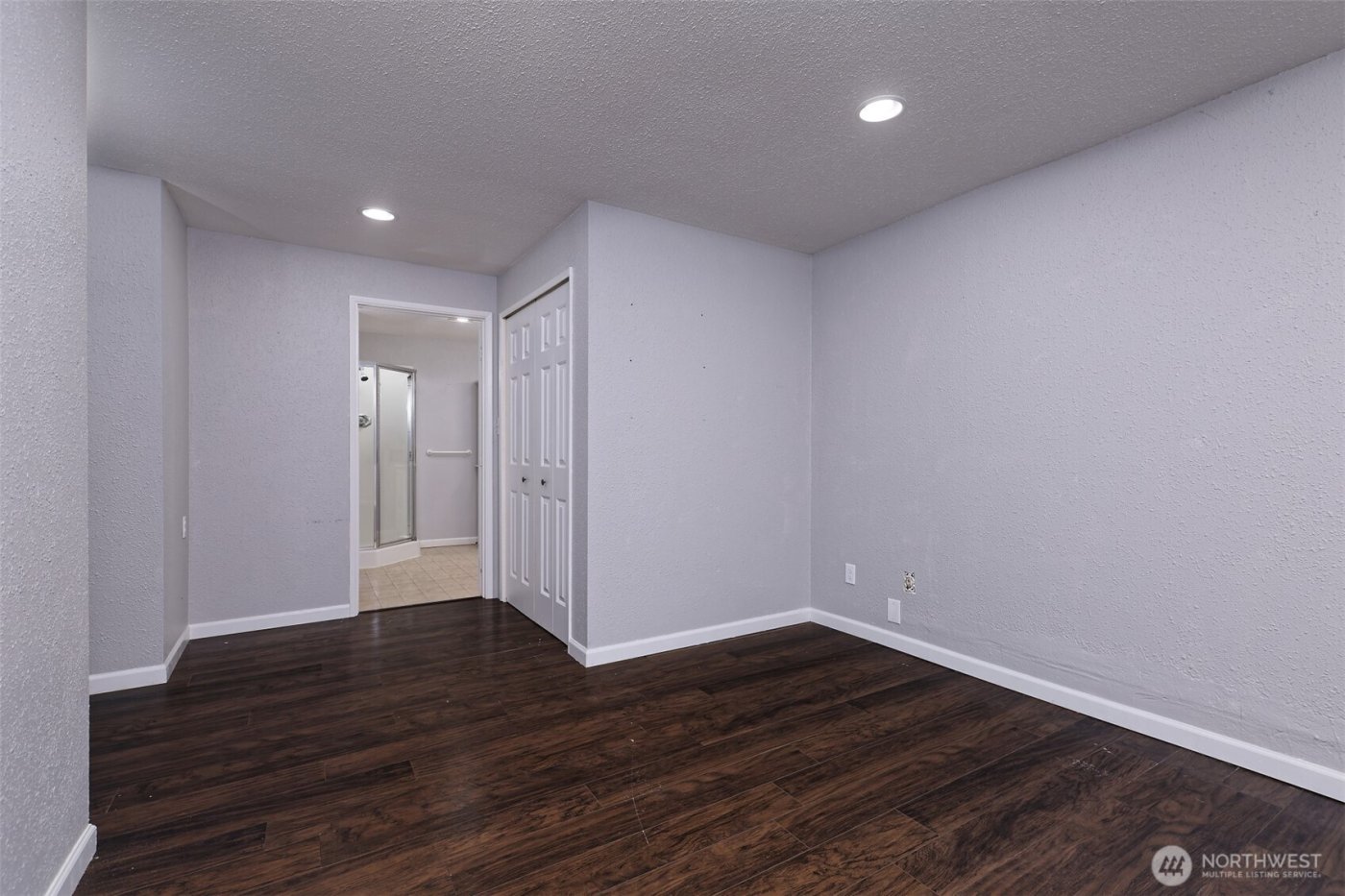 15120 Sunwood Boulevard #OO11, Seattle, WA 98188