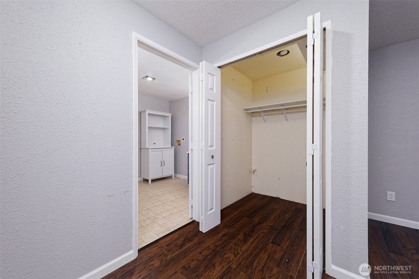 15120 Sunwood Boulevard #OO11, Seattle, WA 98188