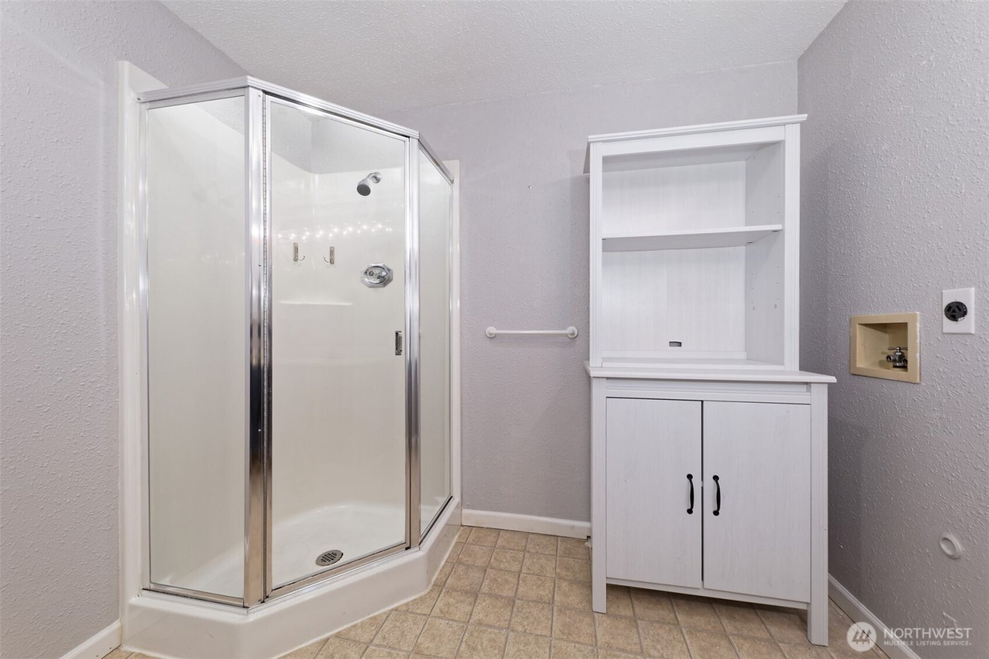 15120 Sunwood Boulevard #OO11, Seattle, WA 98188