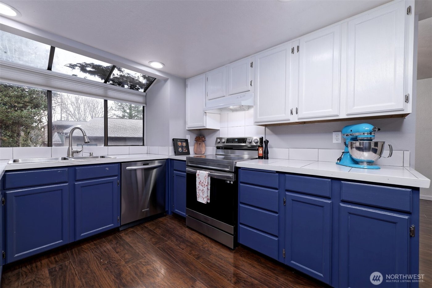 15120 Sunwood Boulevard #OO11, Seattle, WA 98188