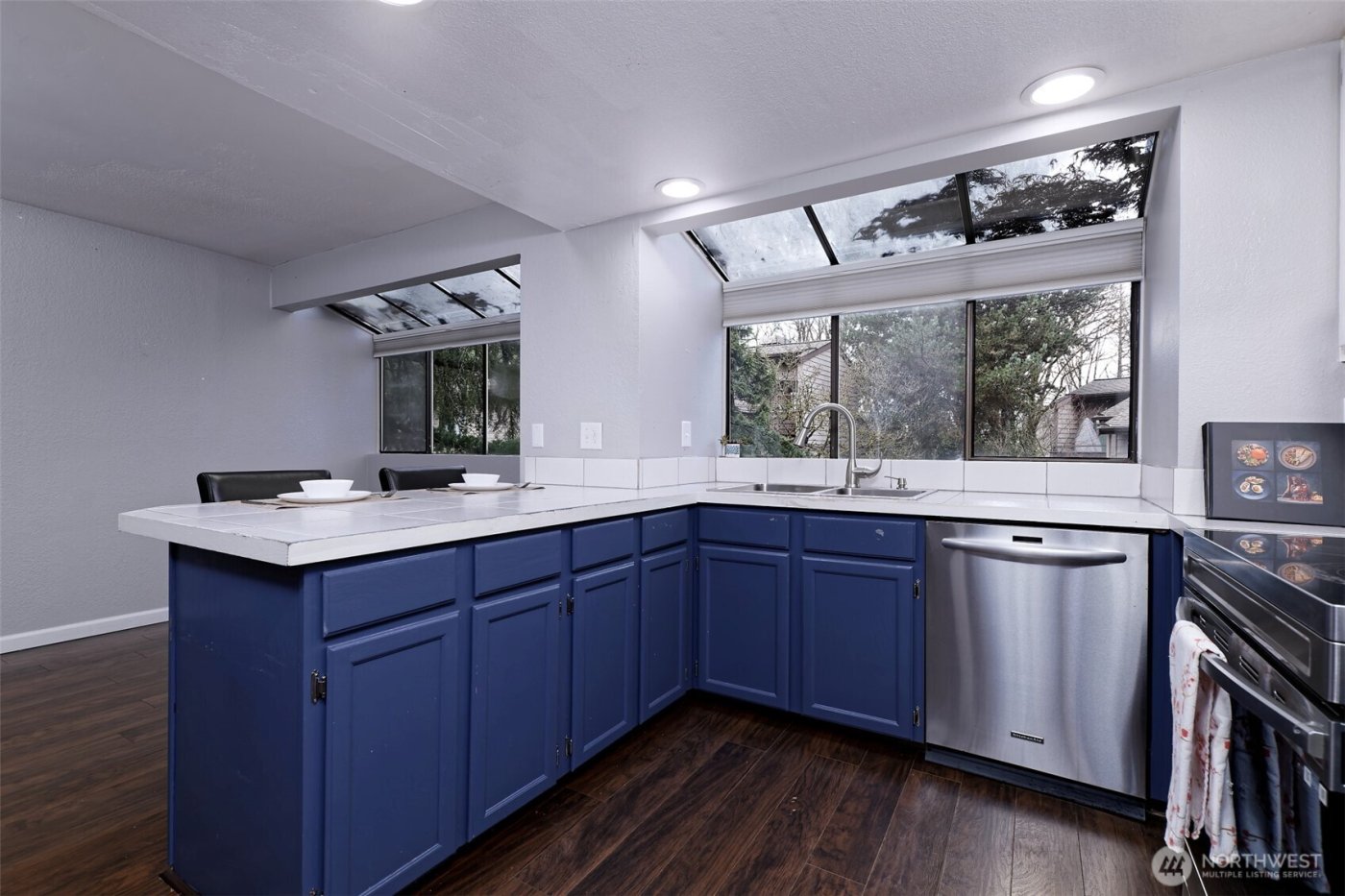 15120 Sunwood Boulevard #OO11, Seattle, WA 98188