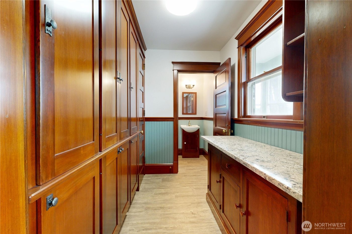 633 Lower Hogeye Road , Waitsburg, WA 99361