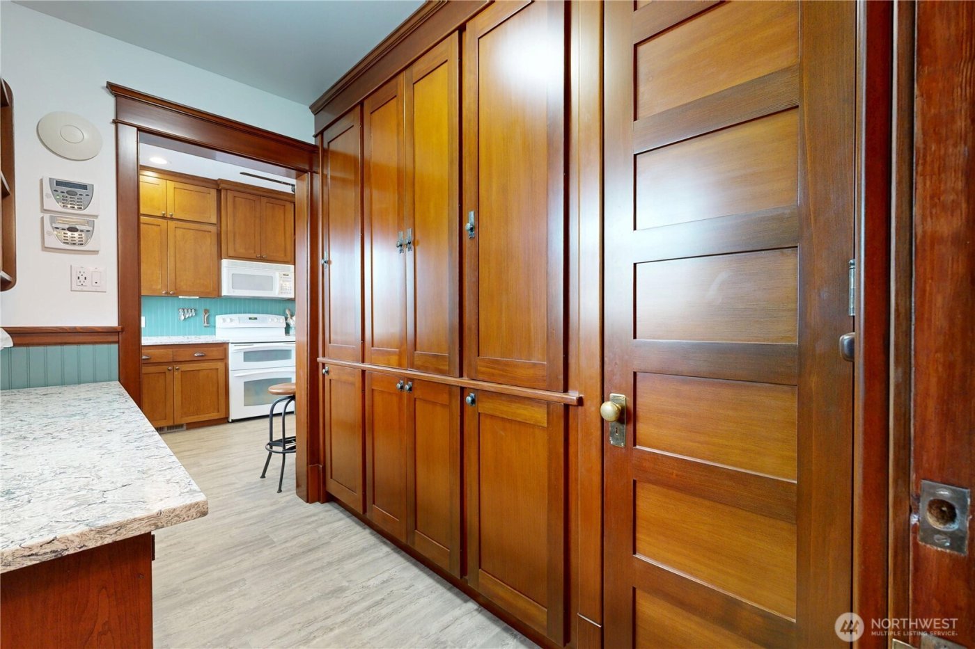 633 Lower Hogeye Road , Waitsburg, WA 99361