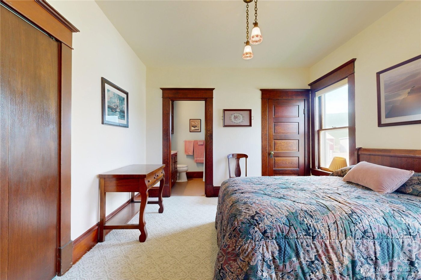 633 Lower Hogeye Road , Waitsburg, WA 99361