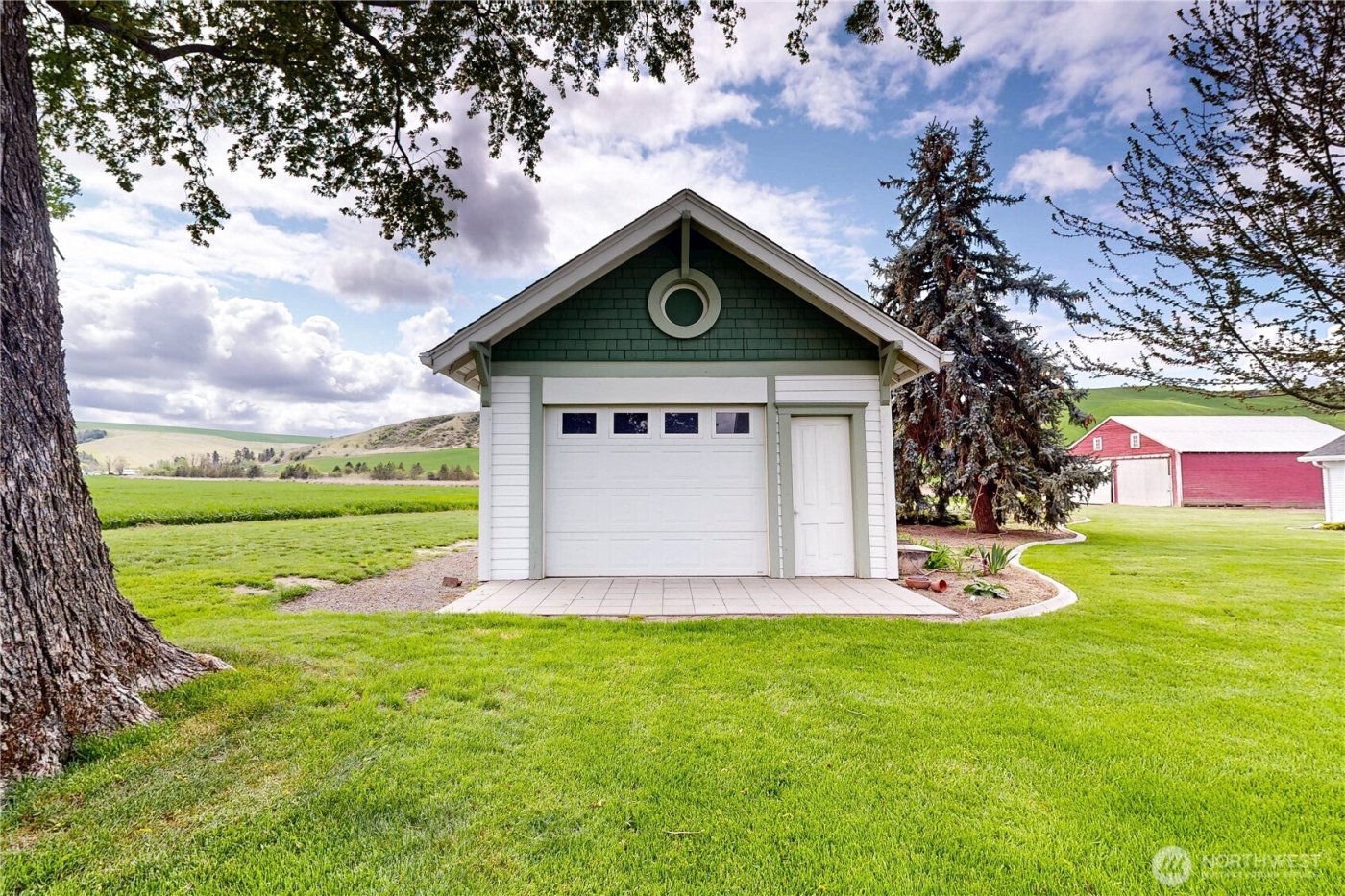 633 Lower Hogeye Road , Waitsburg, WA 99361