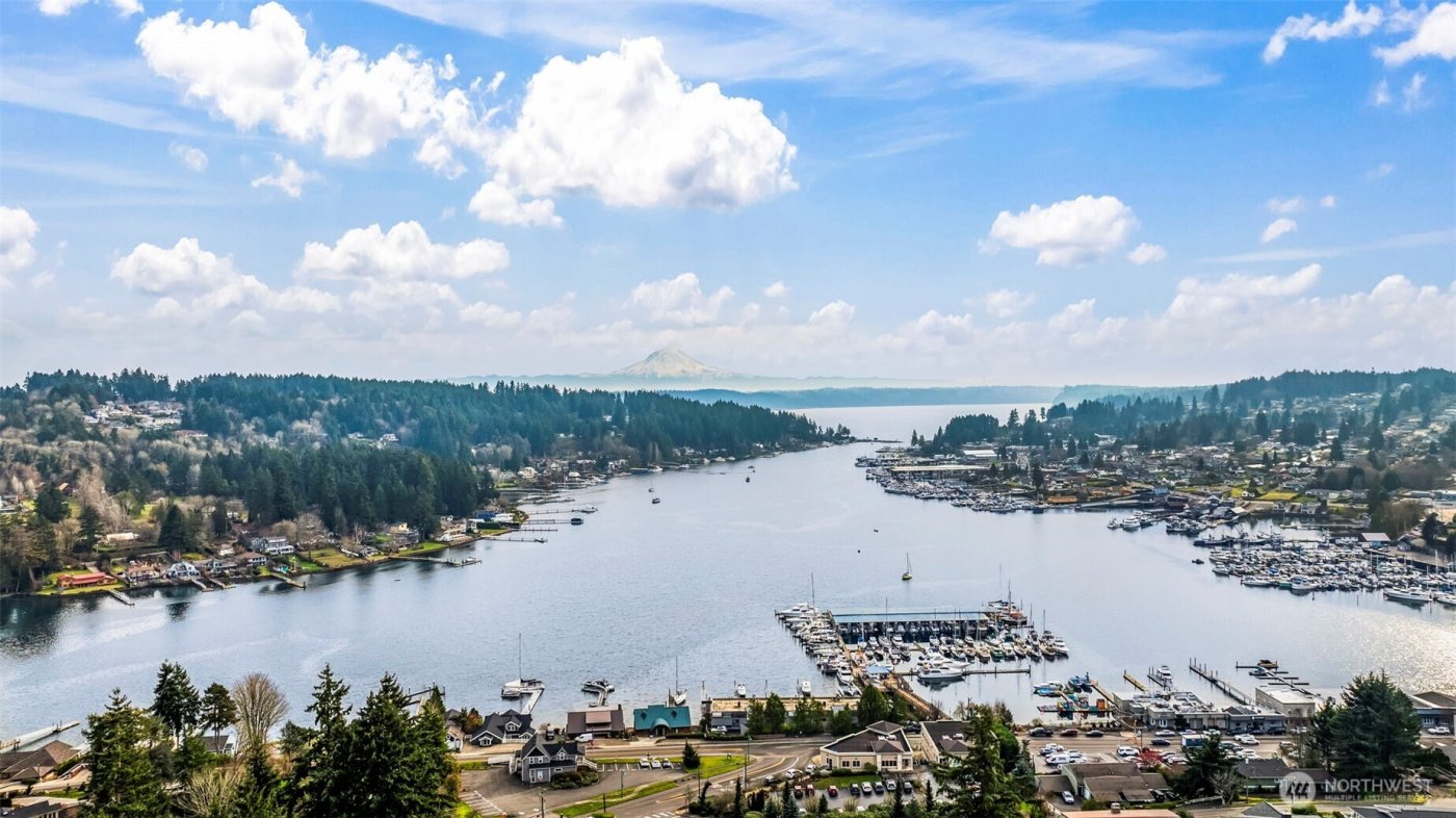 9024 Prentice Avenue , Gig Harbor, WA 98332