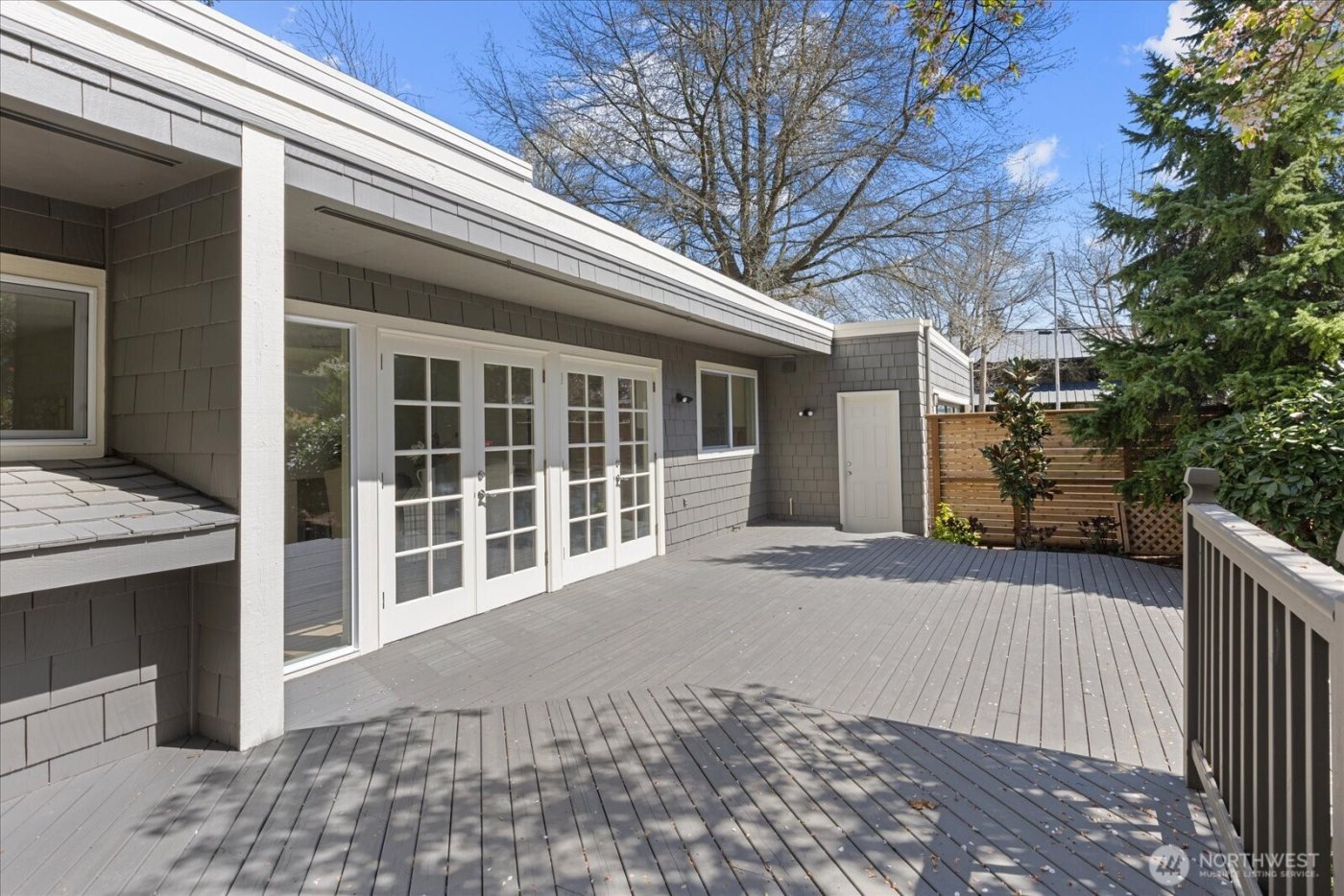 1825 112th Avenue NE, Bellevue, WA 98004