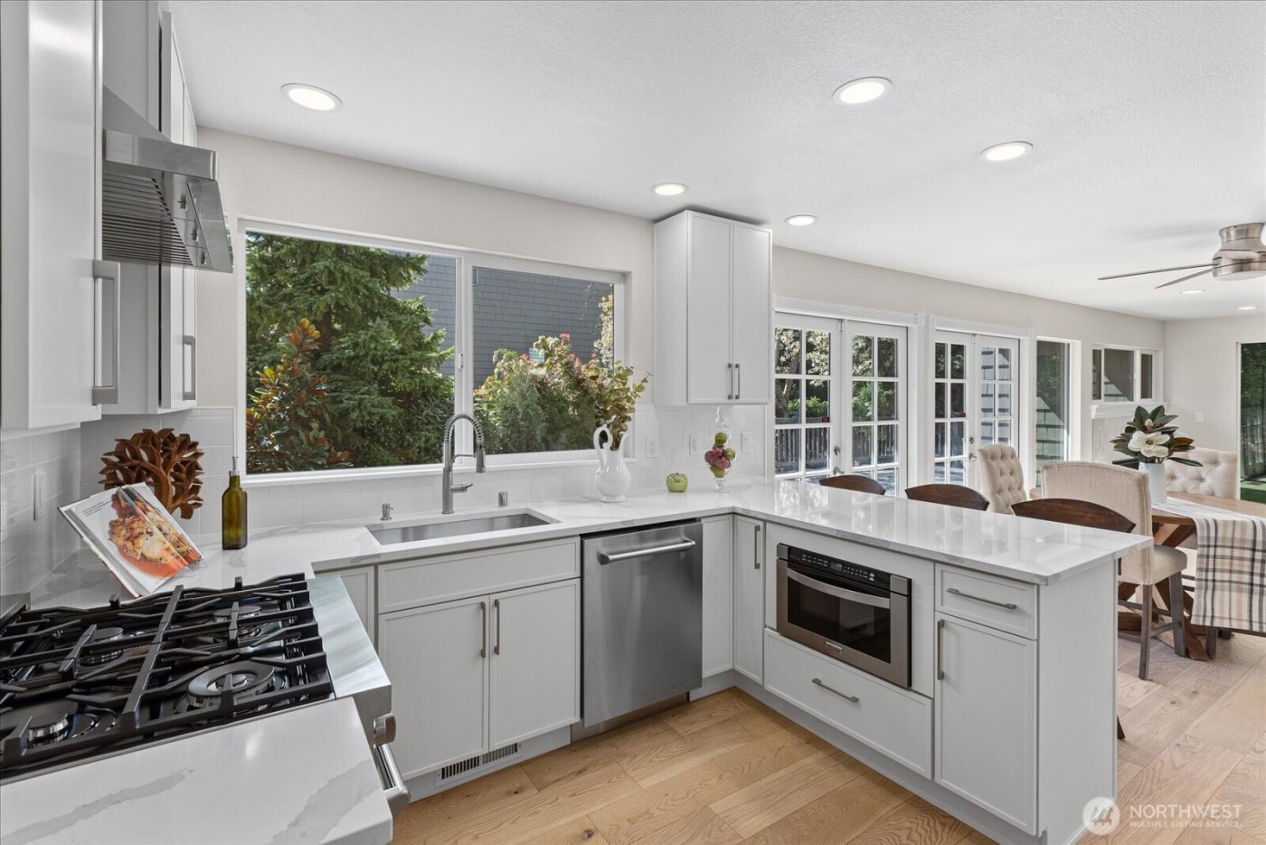 1825 112th Avenue NE, Bellevue, WA 98004