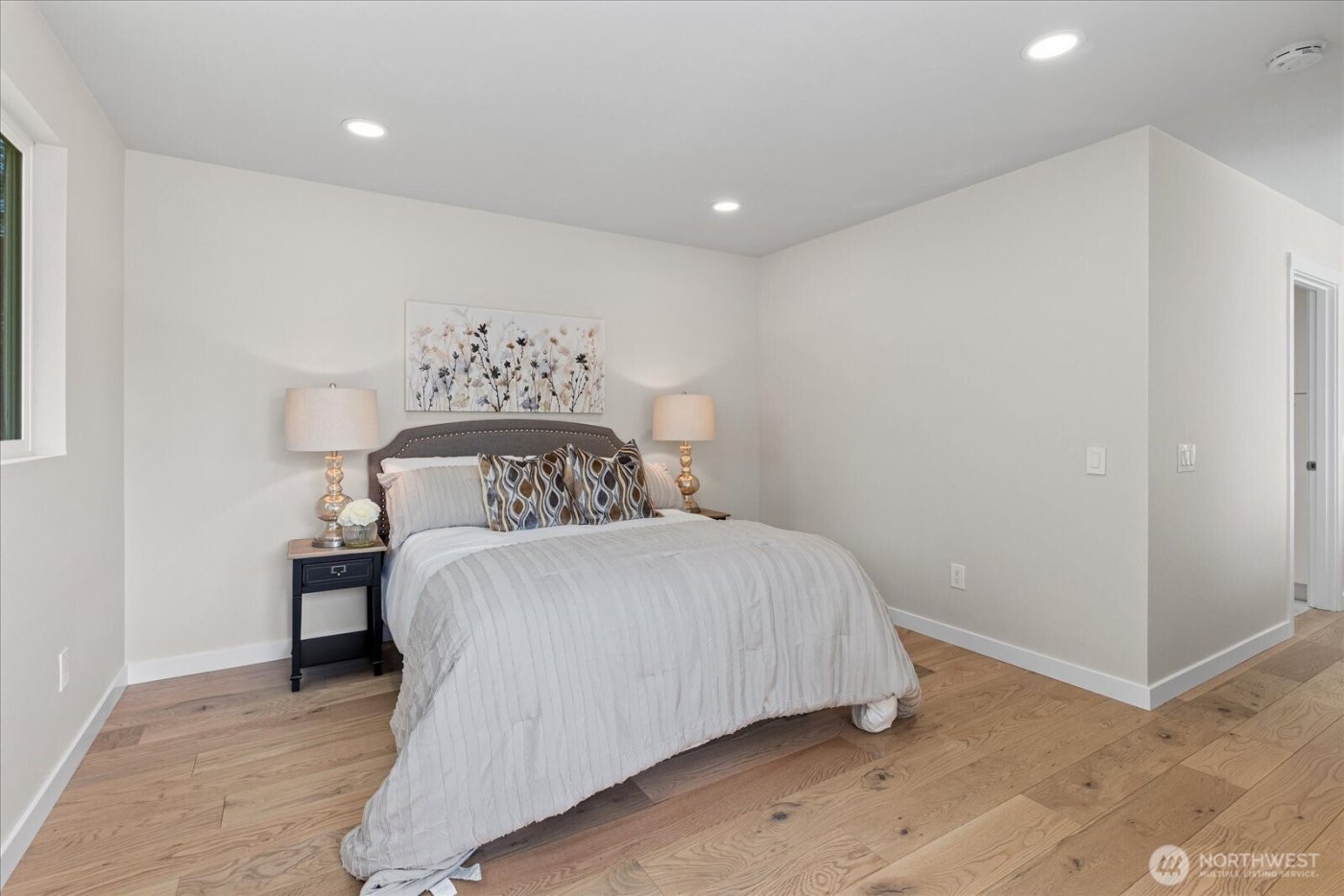 1825 112th Avenue NE, Bellevue, WA 98004