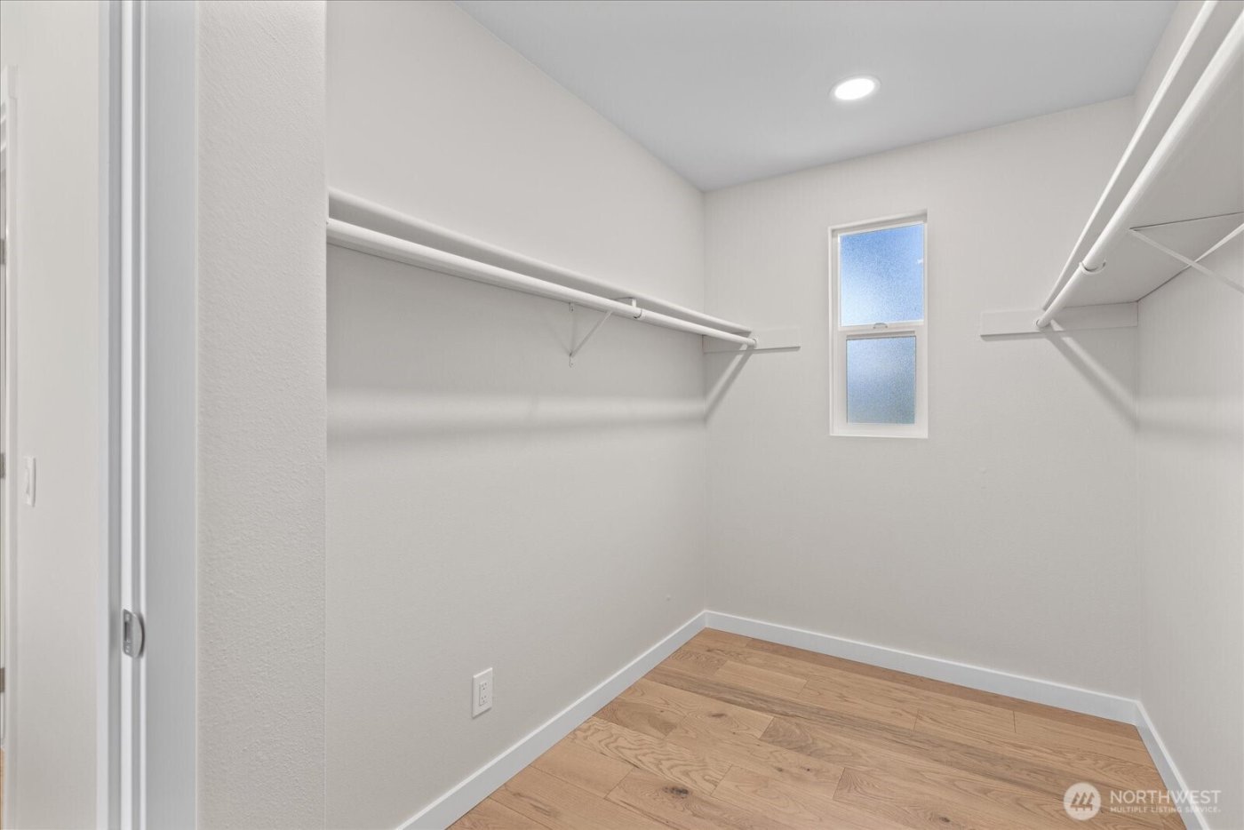 1825 112th Avenue NE, Bellevue, WA 98004