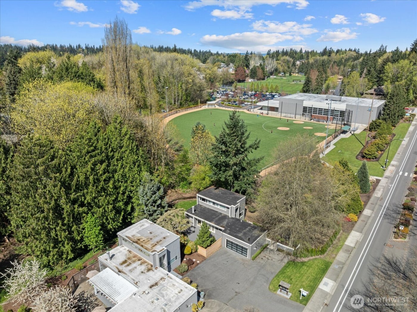 1825 112th Avenue NE, Bellevue, WA 98004