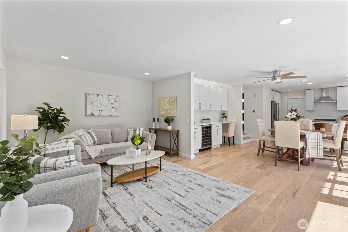 1825 112th Avenue NE, Bellevue, WA 98004