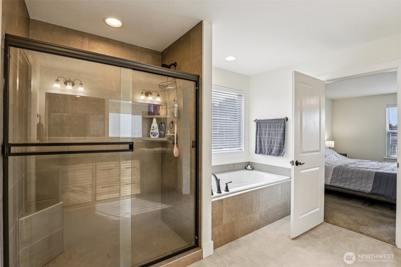 714 SE 37th Street , Battle Ground, WA 98604