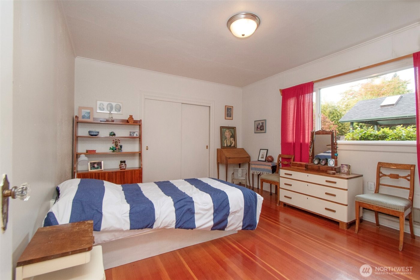 216 E 10TH Street , Port Angeles, WA 98362