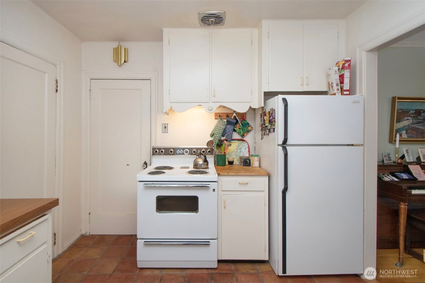 216 E 10TH Street , Port Angeles, WA 98362