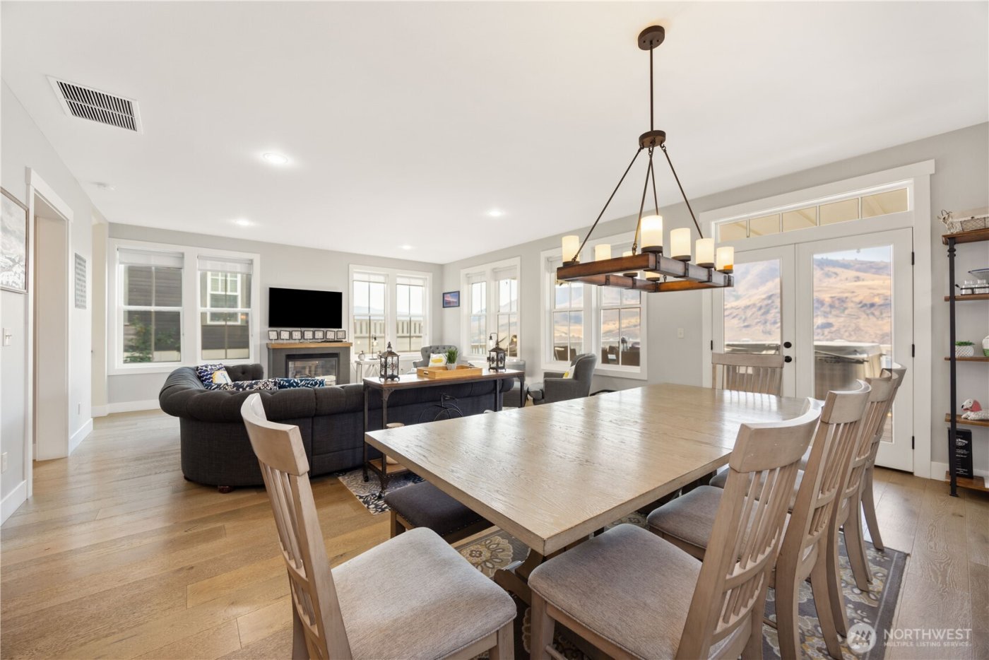 326 Porcupine Lane , Chelan, WA 98816