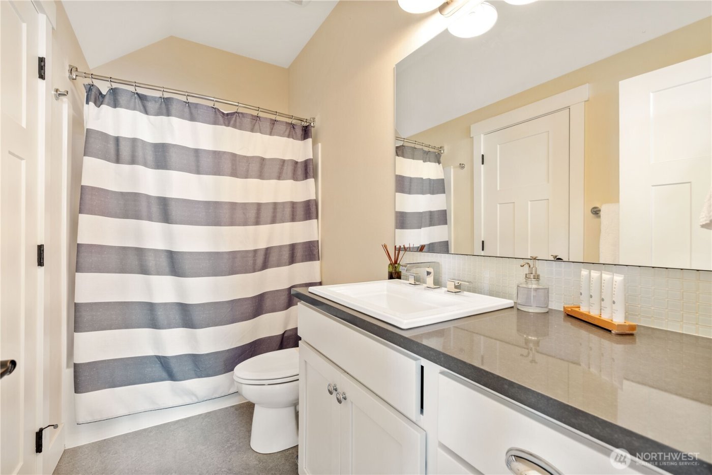 326 Porcupine Lane , Chelan, WA 98816