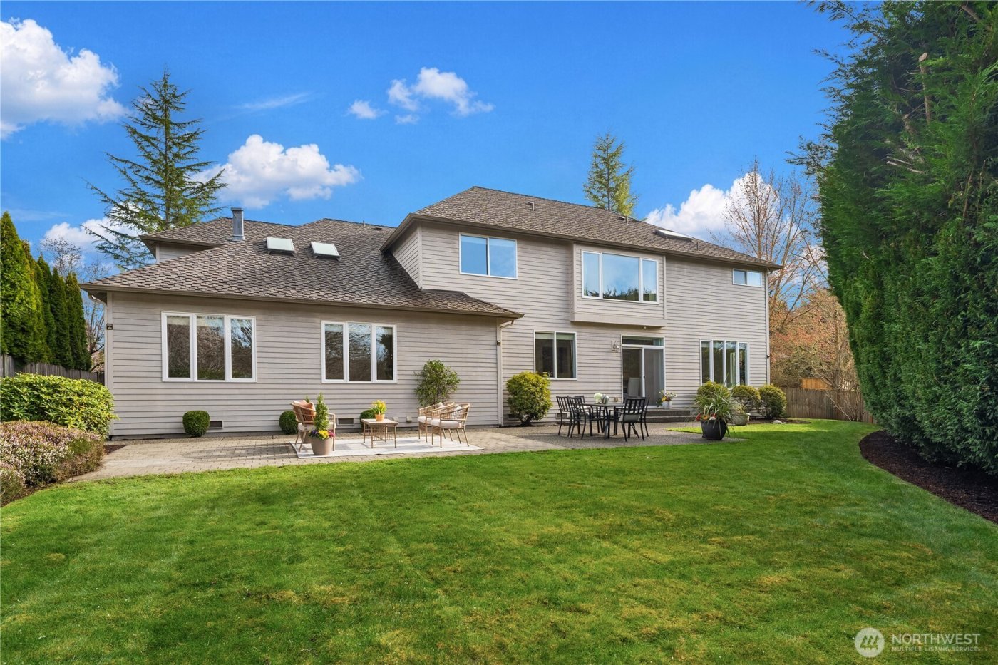 26822 SE 22nd Court , Sammamish, WA 98075