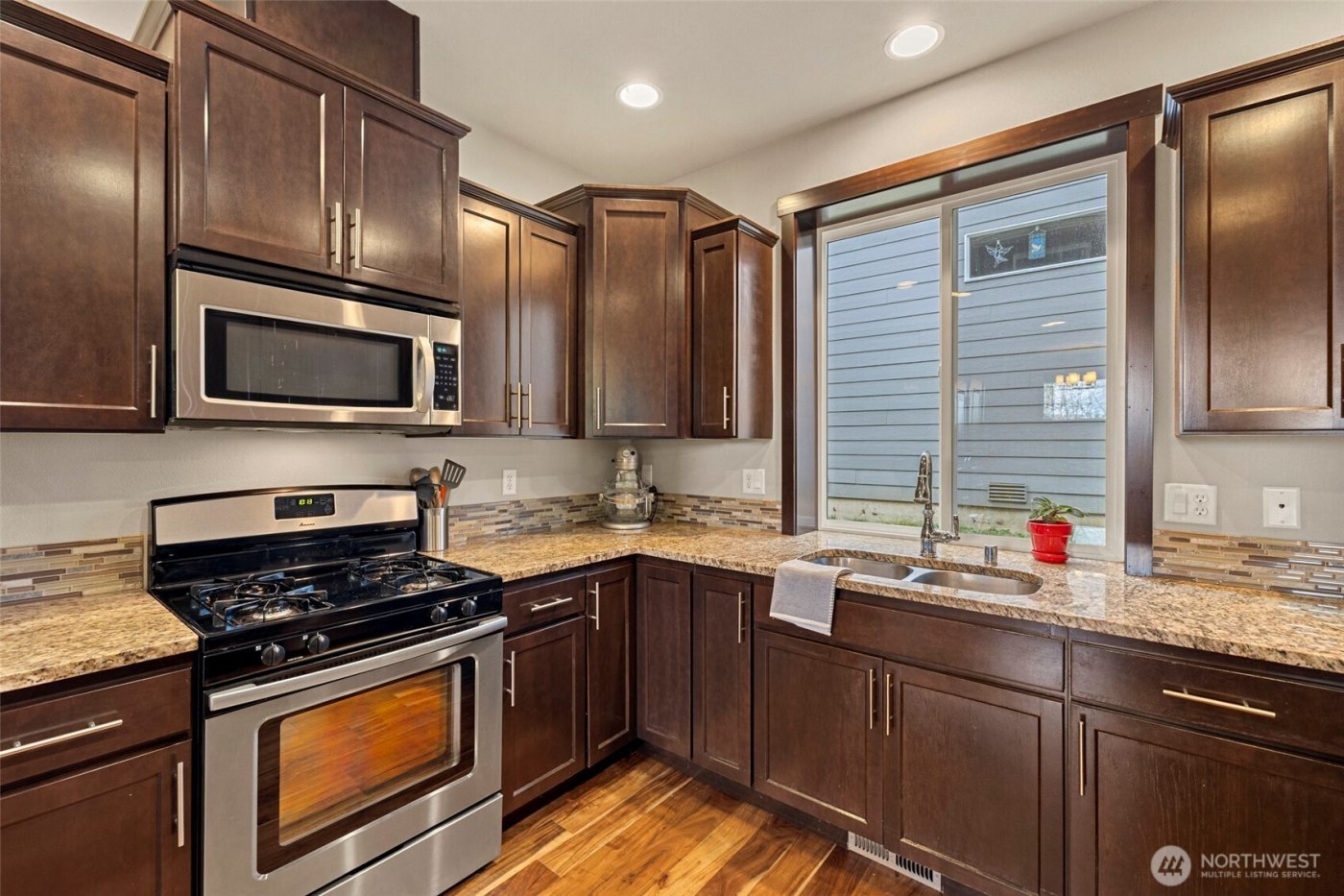 1205 N 16th Street , Mount Vernon, WA 98273