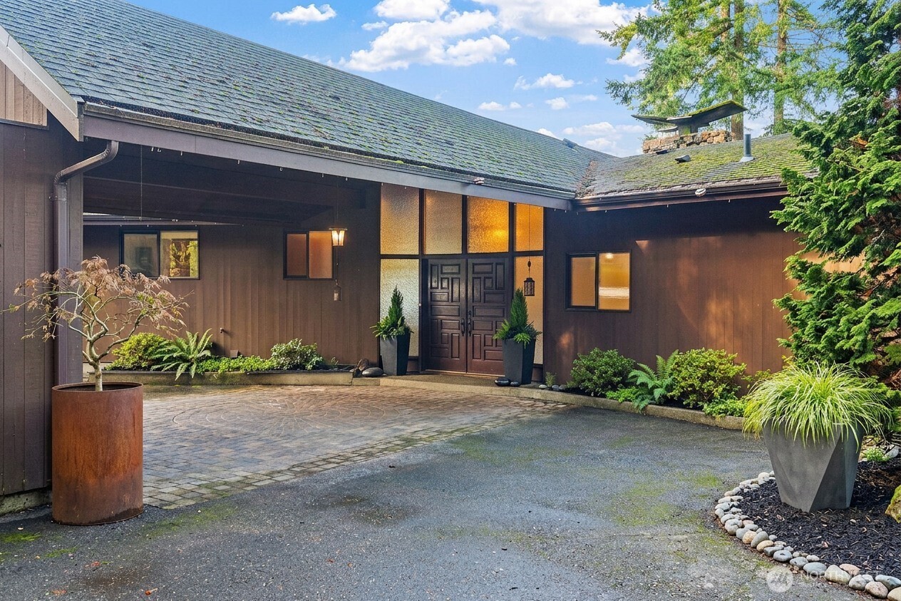 1970 Cambridge Lane SW, Olympia, WA 98512