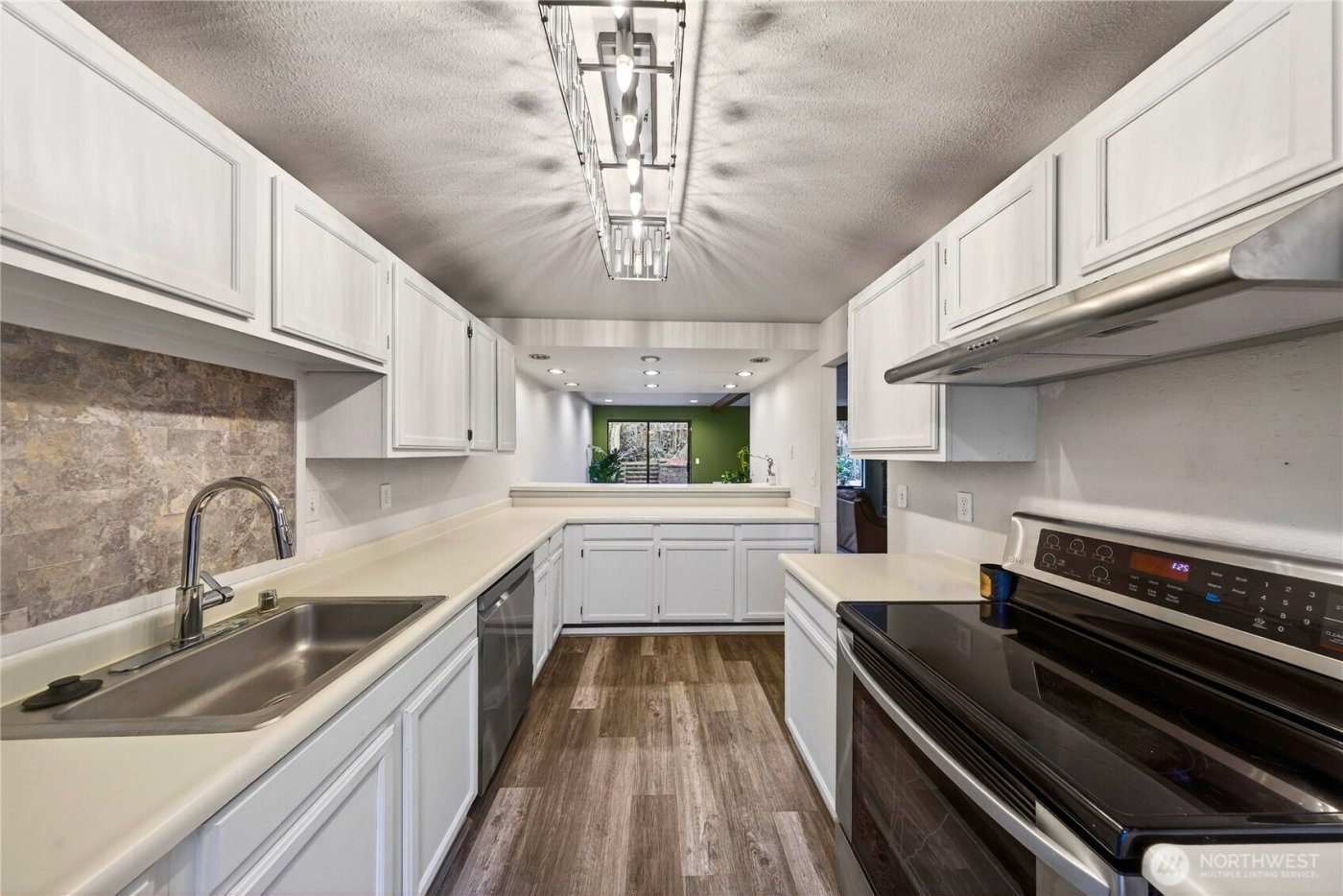 111 NW Columbia Dr #B6, Oak Harbor, WA 98277