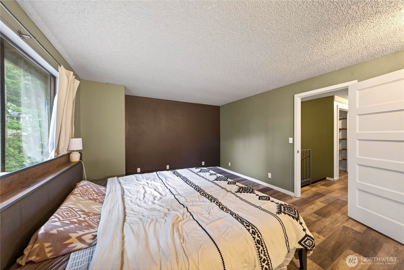 111 NW Columbia Dr #B6, Oak Harbor, WA 98277