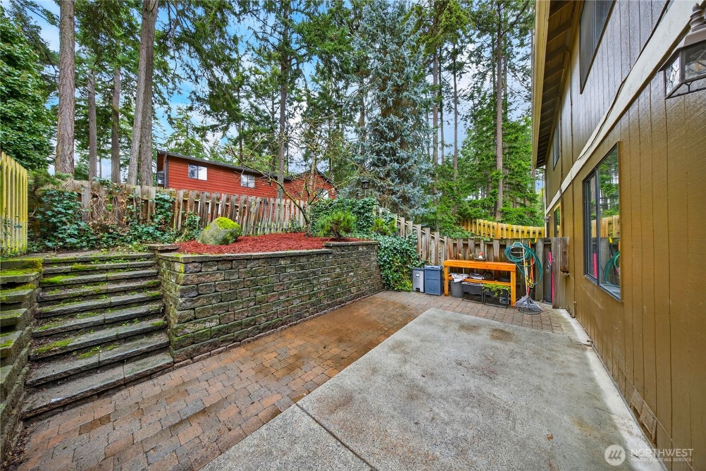 111 NW Columbia Dr #B6, Oak Harbor, WA 98277