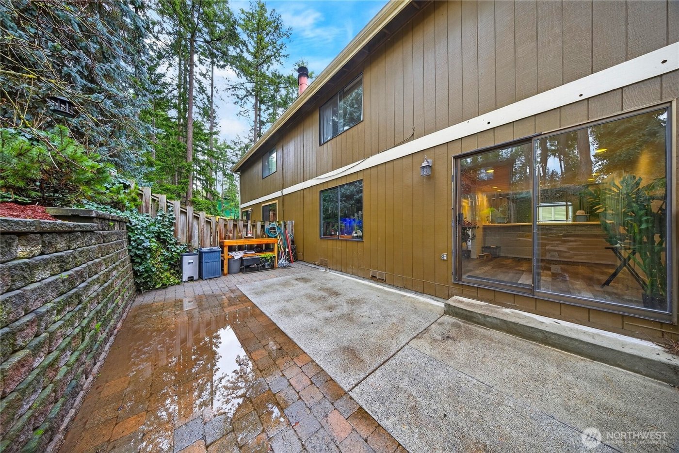 111 NW Columbia Dr #B6, Oak Harbor, WA 98277