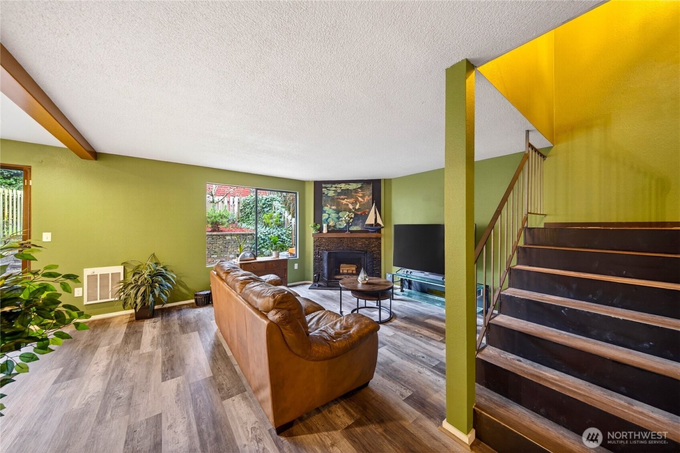 111 NW Columbia Dr #B6, Oak Harbor, WA 98277