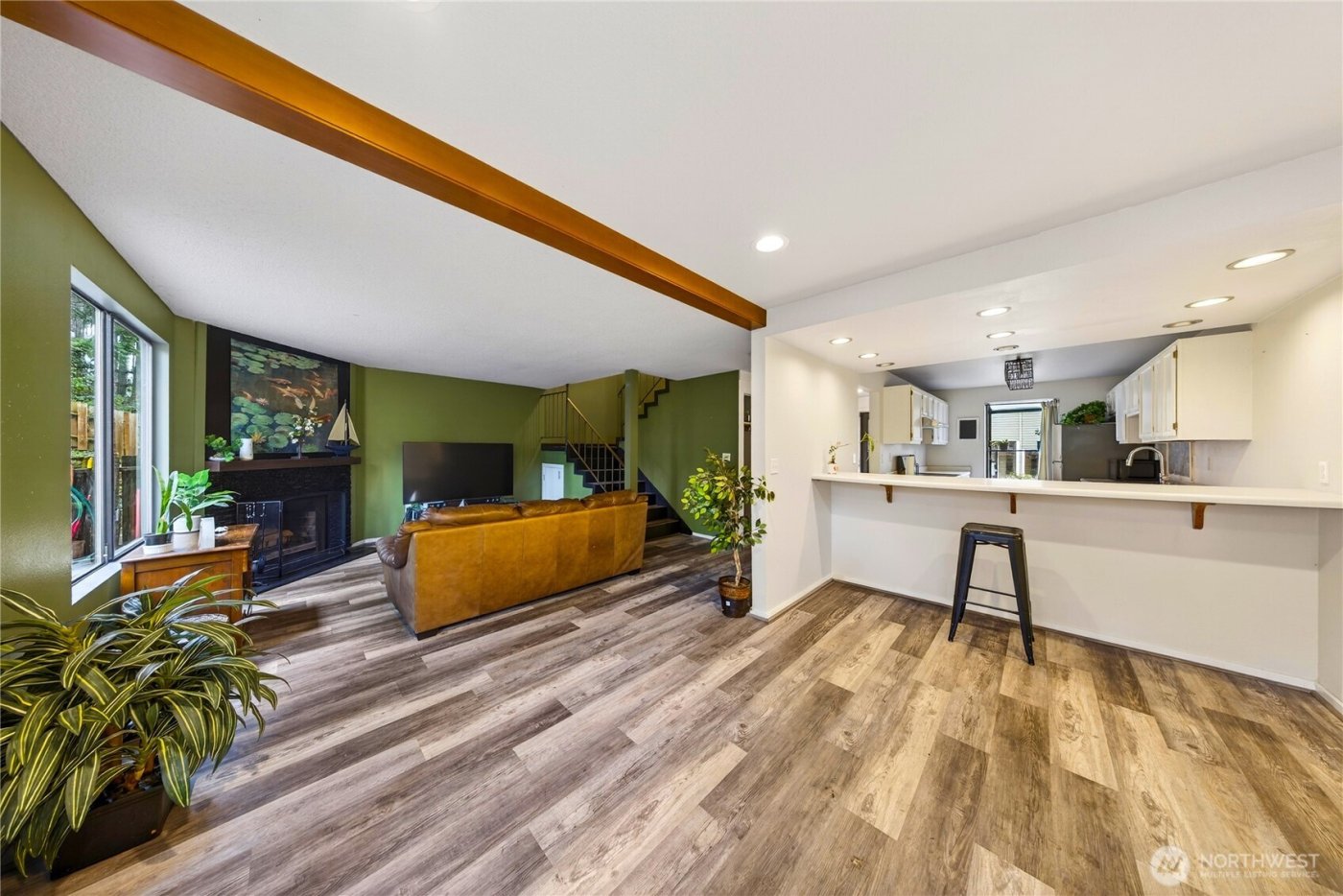 111 NW Columbia Dr #B6, Oak Harbor, WA 98277