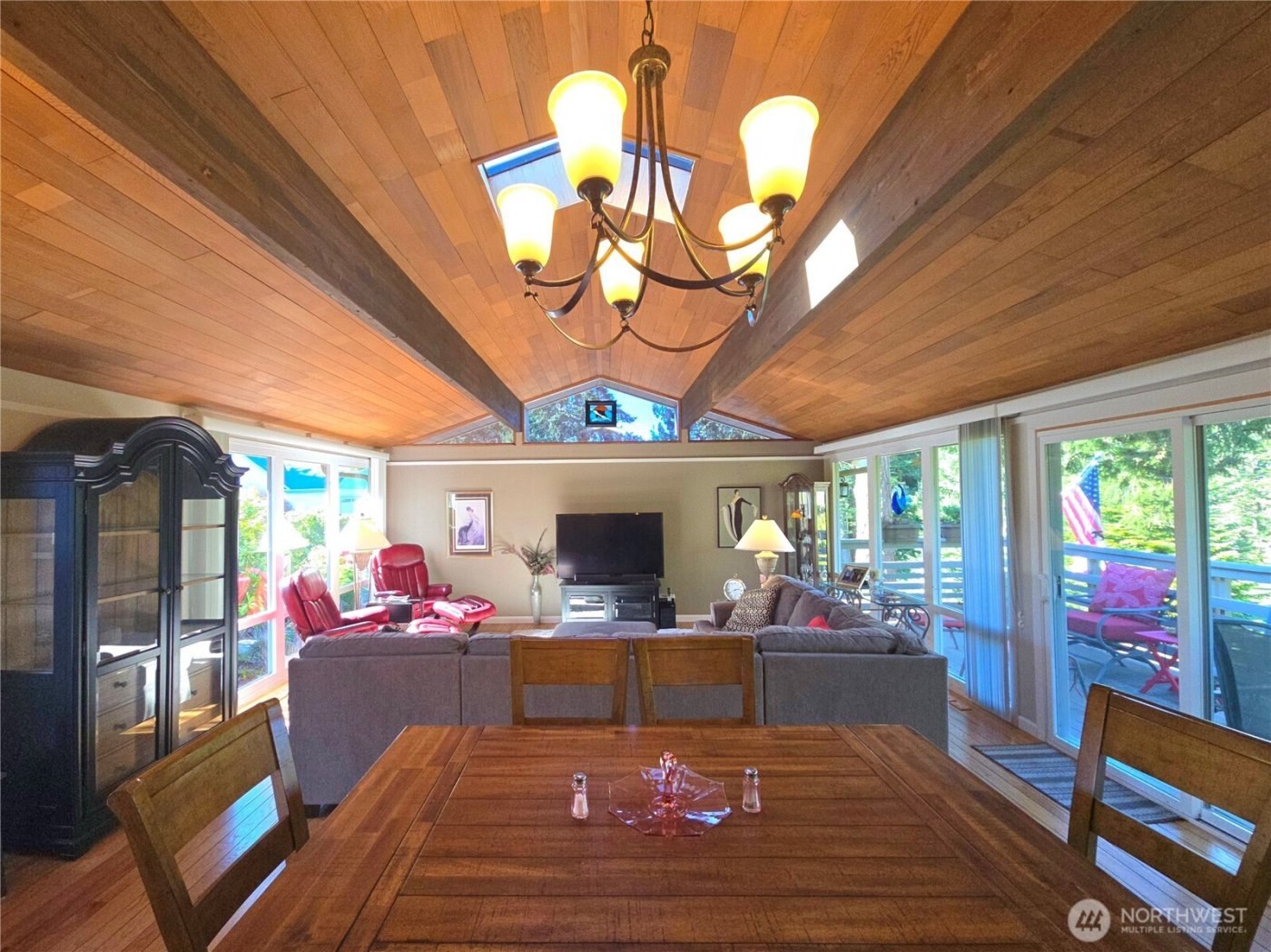 296 Taylor Blvd , Sequim, WA 98382