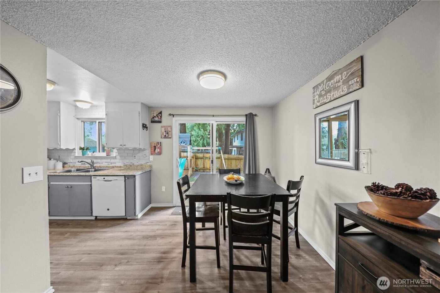 203 S 357th Street , Federal Way, WA 98003