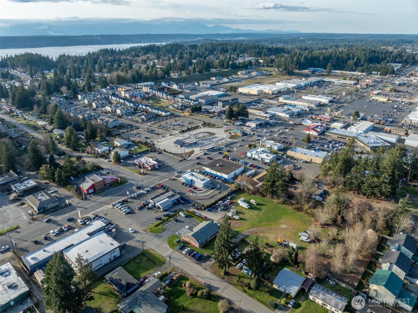 3890 Wheaton Way , Bremerton, WA 98310