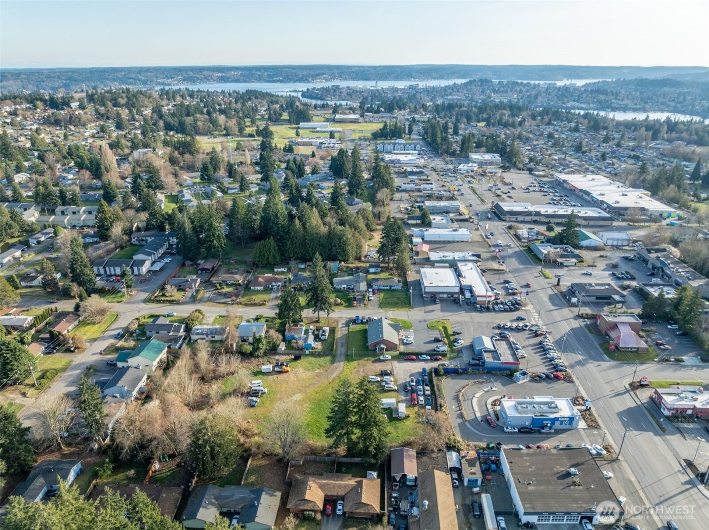 3890 Wheaton Way , Bremerton, WA 98310