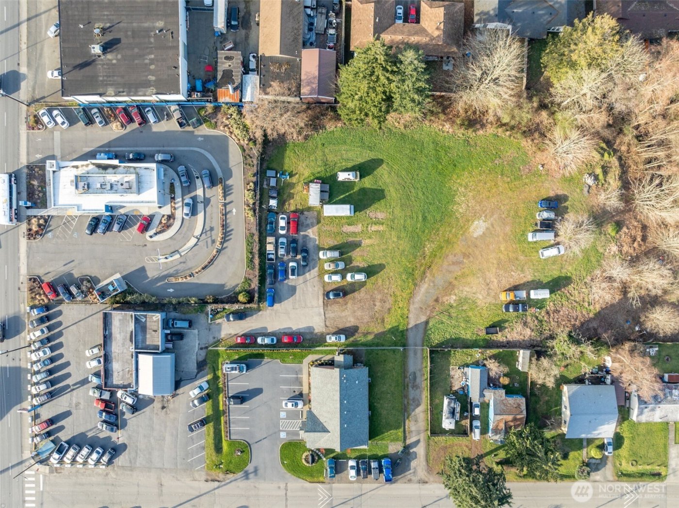 3890 Wheaton Way , Bremerton, WA 98310