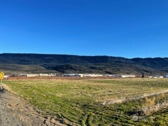 851 S Van Well Ave. , East Wenatchee, WA 98802 - Photo 1